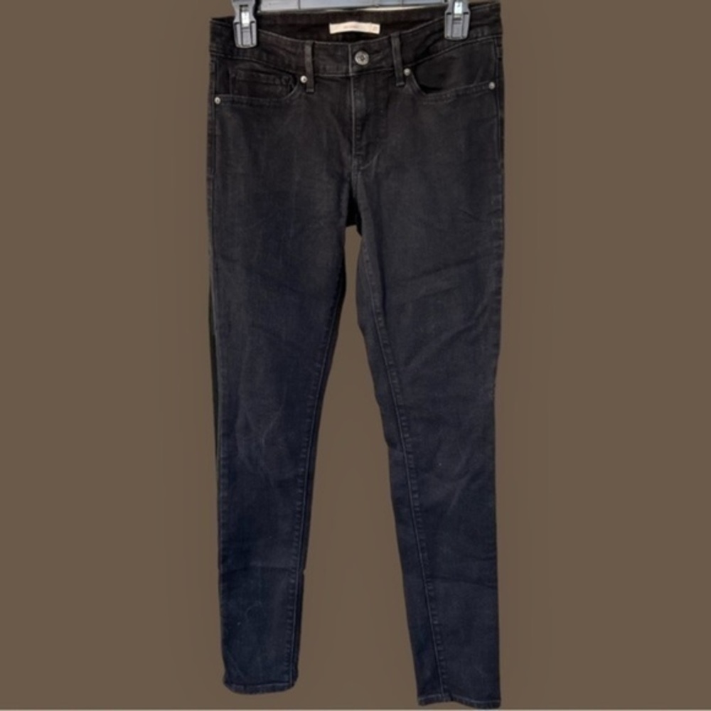 Levi’s 711 Skinny Jeans • Size 27